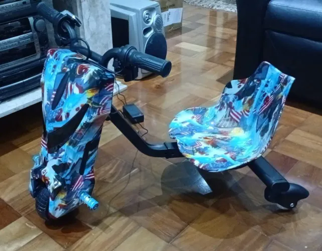Triciclo Elétrico Drift novo.