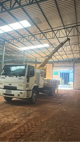 Caminhão Cargo 1317 munk e cabine suplementar