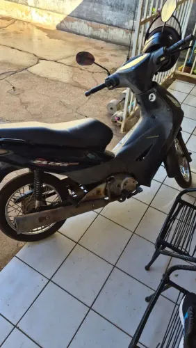 Honda biz 125 ano 2010
