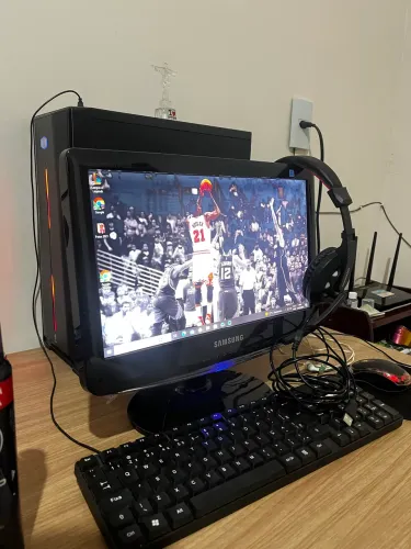 Vendo computador de mesa urgente! 