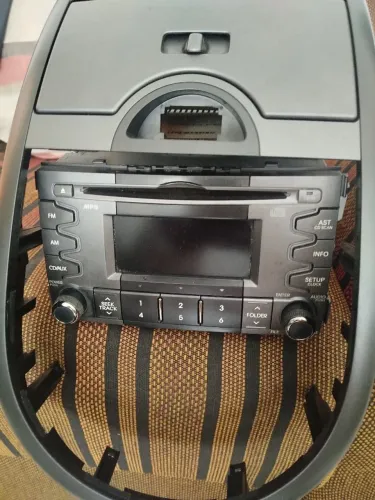 Rádio com moldura original Kia Soul