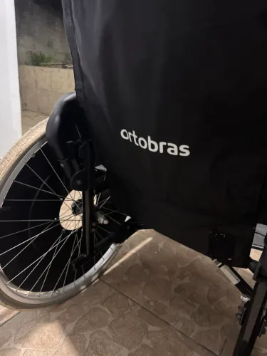 Cadeira de Rodas Manual Ortobras AVD Alumínio Pés Eleváveis