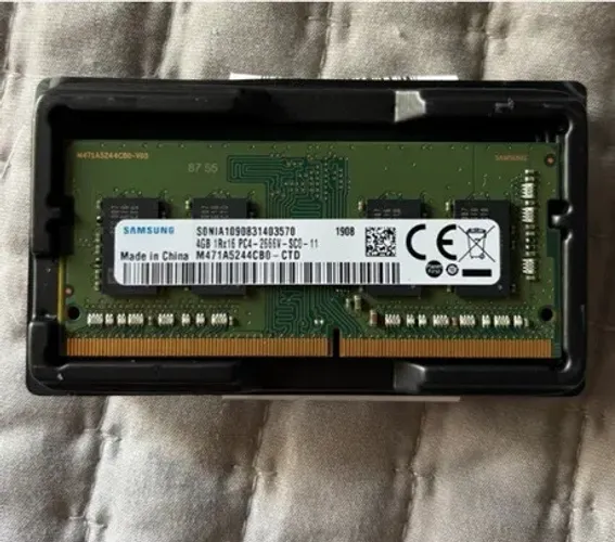 Memória ram 4Gb ddr4 2666 Sodimm Samsung perfeito estado para notebook.