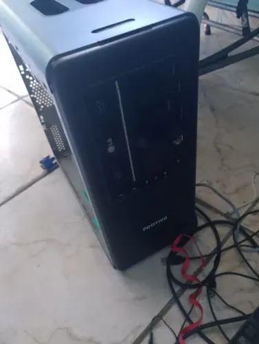 Vendo Pc e monitor 100 e de brinde vai uma outra placa mãe