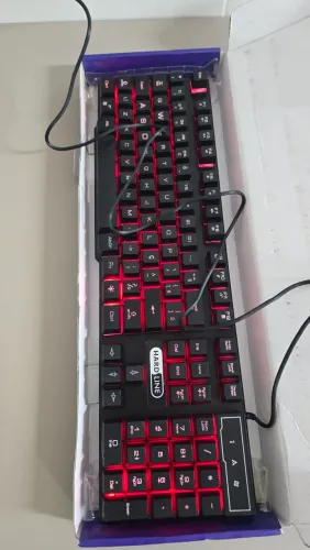 Teclado Hardline com iluminação 