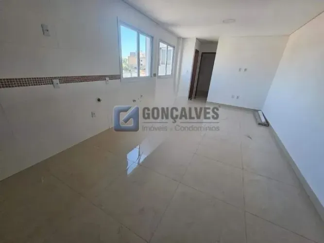 Apartamento cobertura com 2 quartos à venda no Jardim Santa Lídia em Mauá/SP.