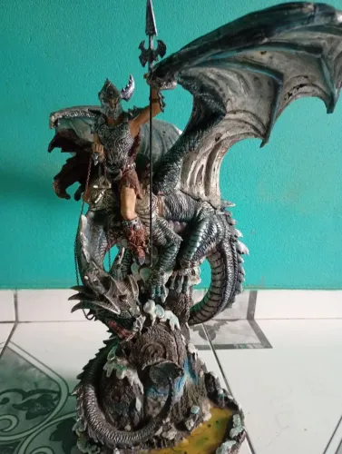 Cavaleiro/Guerreiro Montado em Dragão (Dragon Rider ou Dragon Knight).