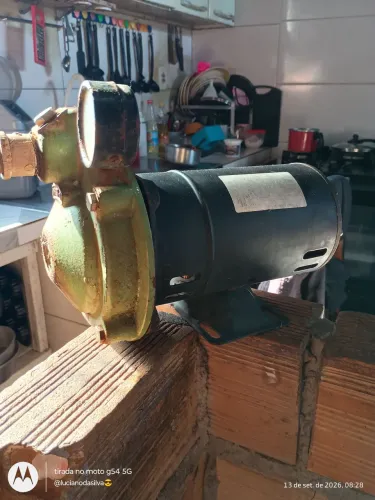 Vendo bomba d'água injetora 