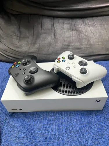 xbox series s + Gta VI comprado + dois controles