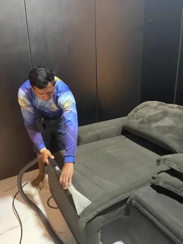 Lavagem a seco e limpeza de qualidade.