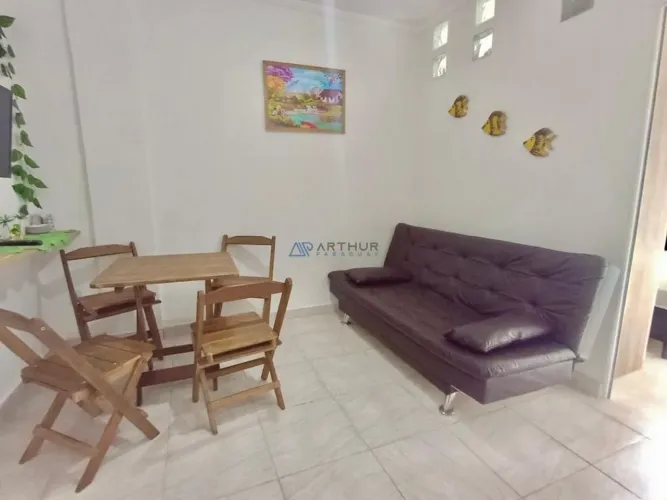 Apartamento em Prédio frente praia à venda na Guilhermina em Praia Grande.