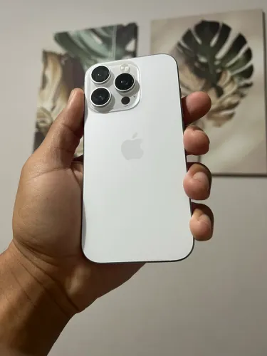 16 PRO 128 GB R$2.950 pra vender rápido