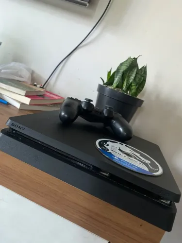 PS4 Slim 1TB 2 controles NOVO pra sair hoje