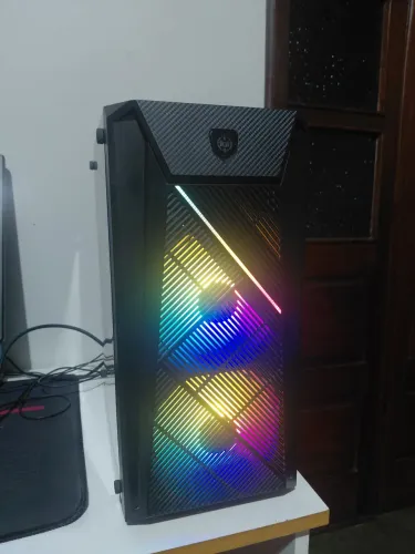 COMPUTADOR DE MESA GAMER E MONITOR