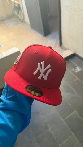Boné 59FIFTY New York Yankees Spike Lee Anniversary Vermelho