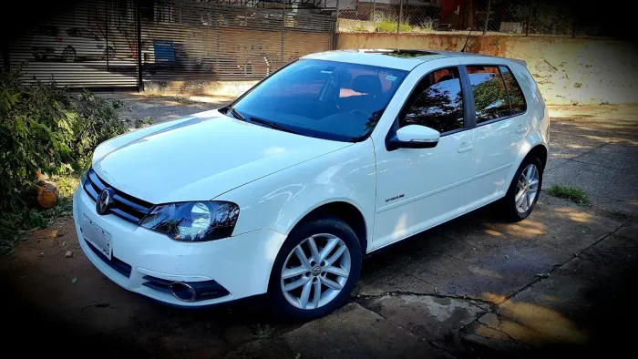 Volkswagen Golf Sportline 1.6 MI Total Flex 8V 4P 2013
