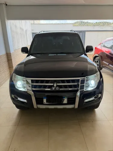 Mitsubishi Pajero HPE Full 3.2 4X4 T.i.dies. 5P AUT 2016