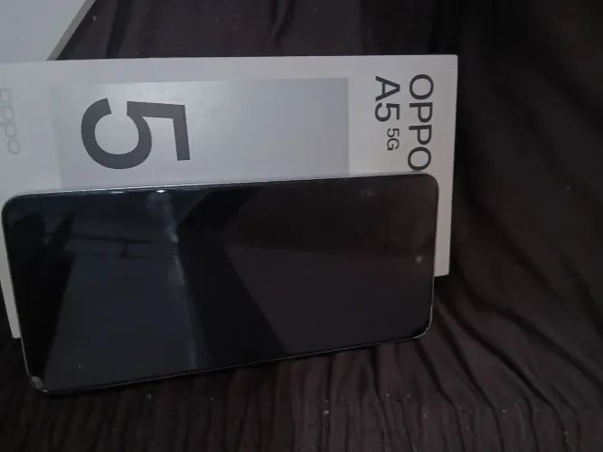 Celular oopo, tem um ano que comprei, porem meu filho derrubou e foi sumindo a imagem
