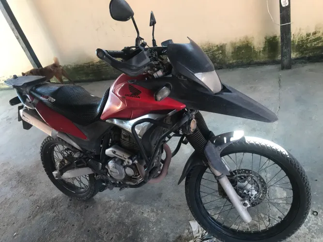 Vendo moto XRE300 TOP