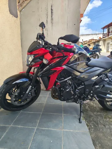 Vendo gsxs 750 em perfeito estado de conservação