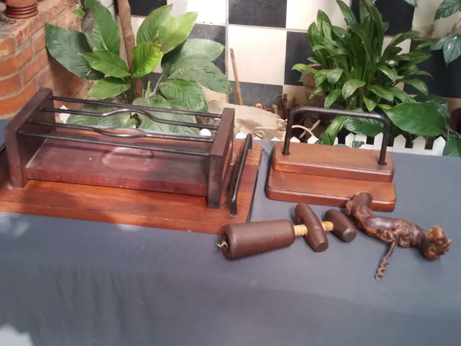 Utensílios de madeira para decoração