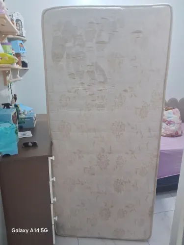 Cama de solteiro por R$100