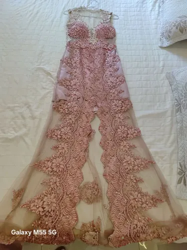 Vestido de pedraria lindo!