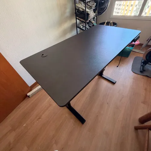 Mesa Genio Desk Preta 120x60 cm