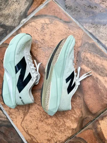 Vendo tênis feminino Newbalance Rebel V4 verde tamanho36