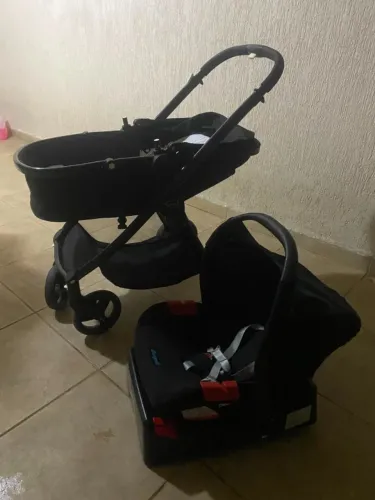 Carrinho + bebê conforto
