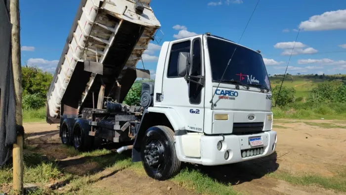 FORD 2422 CAÇAMBA 2005