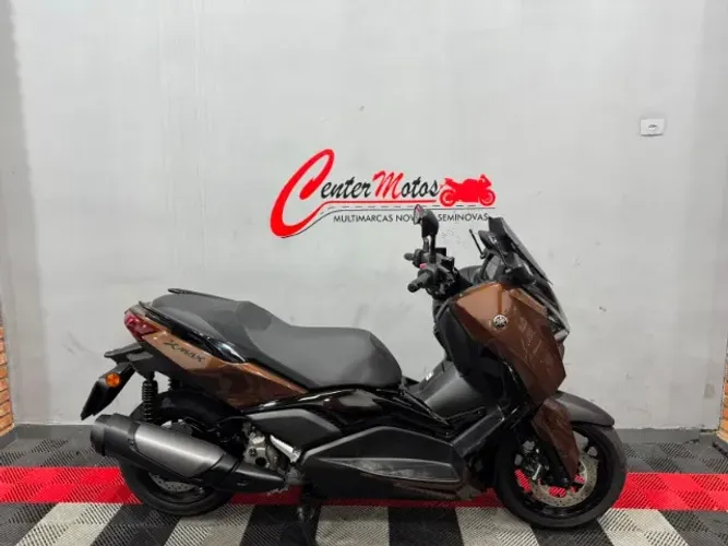 YAMAHA XMAX 300 ABS CONNECTED