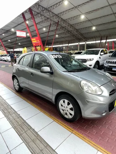 Nissan March SV 1.6 16V Flex Fuel 2013