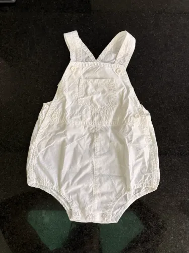 Macacão Benetton 9-12 meses puro algodão