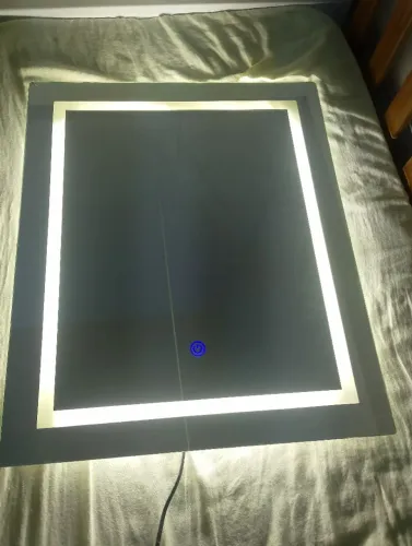 Espero de led duas opções de cores, com botão touch e sem avarias