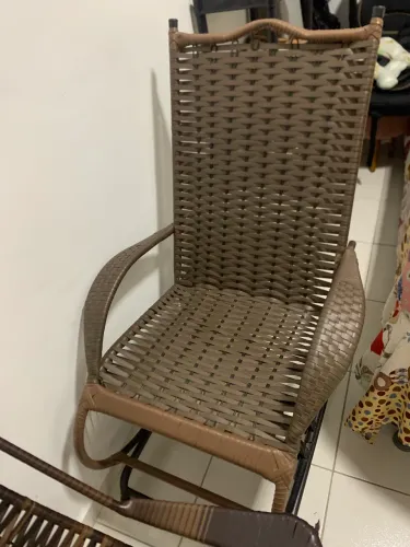 Cadeira de balanço precisando de solda
