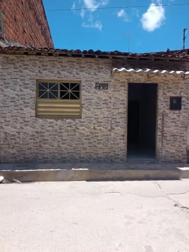 Casa toda arrumada, com alguns pequenos ajustes