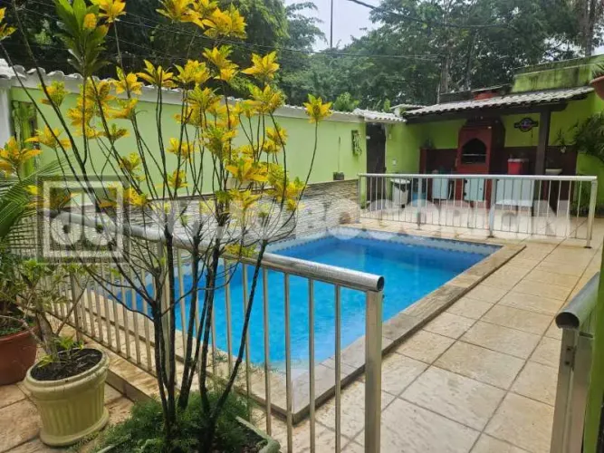 Casa em Condomínio : Duplex / Residencial / Freguesia (Jacarepaguá)