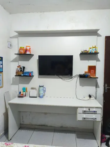 Painel com escrivaninha 