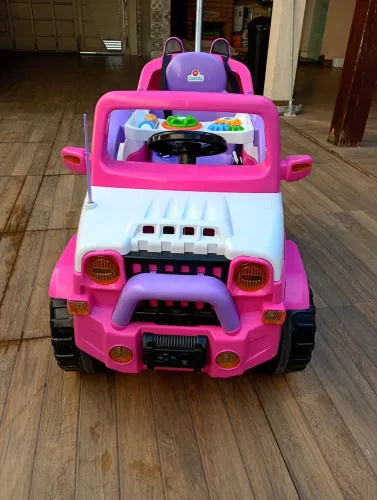 Carrinho para criança da ate 4 anos ,semi novo