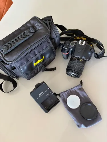 Câmera Nikon D3500 + lente 18-55 + bolsa fotográfica