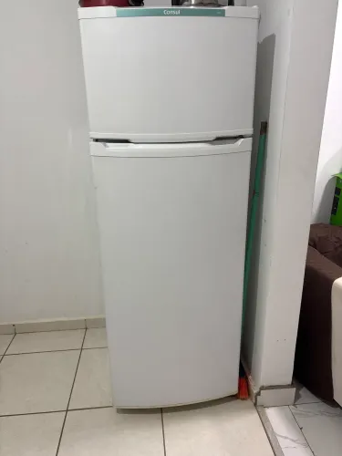Vende-se geladeira
