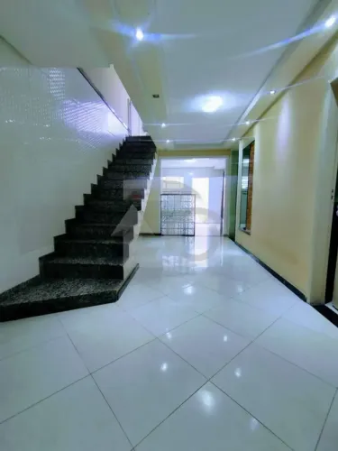 Casa no Bairro Palestina com 5 Quartos - 98m²