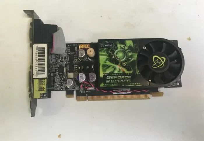 Placa de video GT 9500 /PCI Express /Dvi /Vga