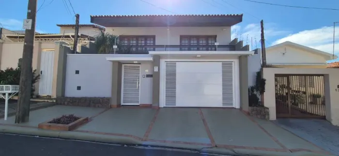 Casa a venda no bairro Jardim Bela Vista III em Cosmópolis/SP.