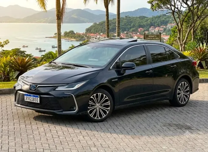 Toyota Corolla Altis Prem. Hybrid 1.8 Flex AUT 2023