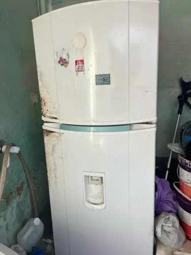 Geladeira Semi nova