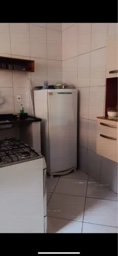Vendo 350,00 geladeira