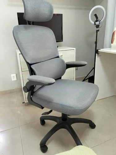 Cadeira Escritório Nova 2 meses de uso