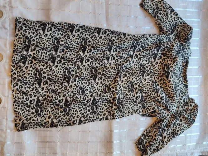 Vestido oncinha